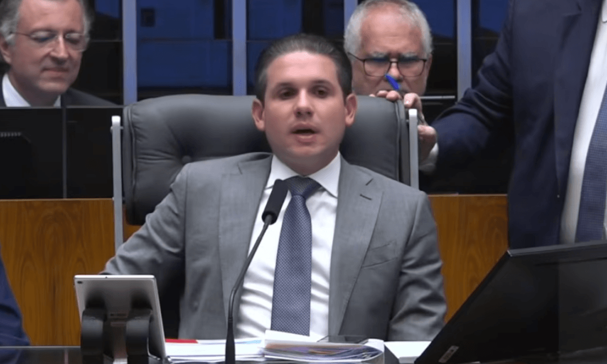 Motta cobra retirada da urgência de projeto da 6x1 Motta cobra retirada da urgência de projeto da 6x1
