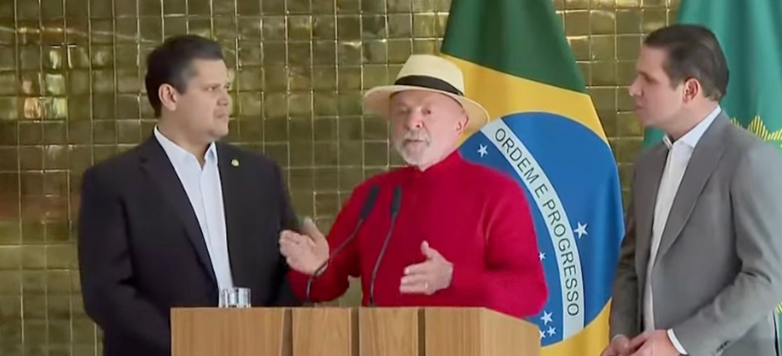 Lula fecha acordo para votar 6x1, blusinhas e terras raras
