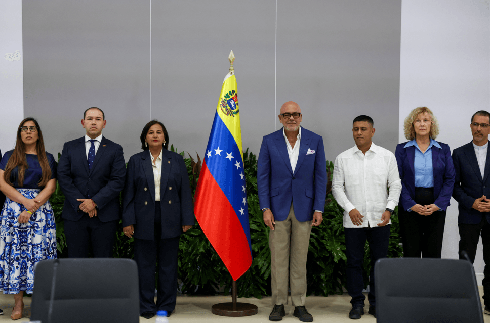 Governo da Venezuela e oposição iniciam negociações Governo da Venezuela e oposição iniciam negociações