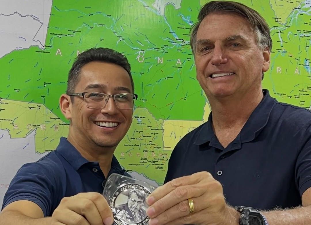 Carlos Eduardo Antunes Torres em foto com Bolsonaro | Reprodução/Instagram