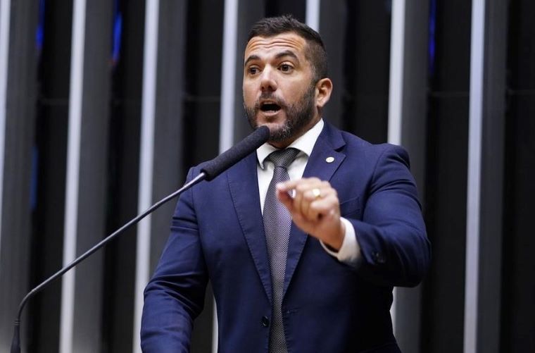 Carlos Jordy