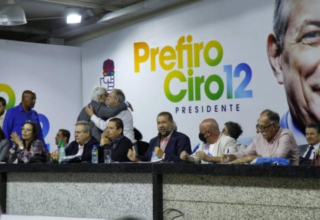 Carlos Lupi na convenção do PDT