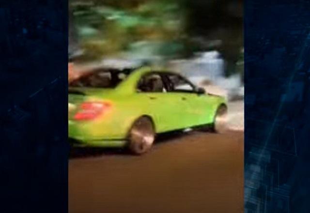 Carro verde de luxo em suposto racha de playboys em curitiba (pr)