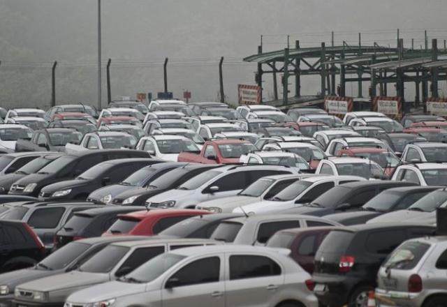 Carros (Agência Brasil)
