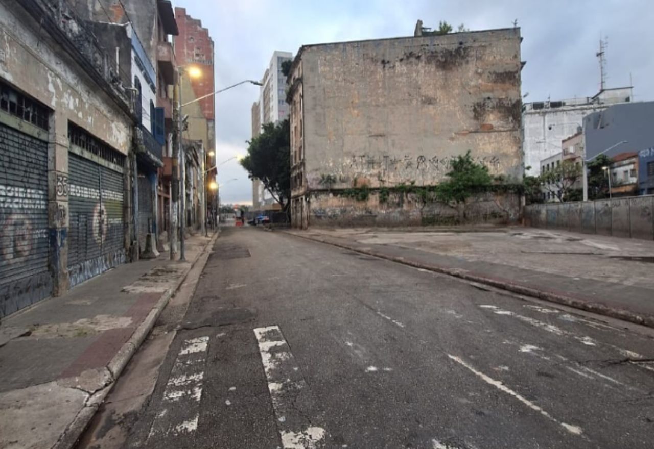 Rua dos Protestantes, na Região Central de São Paulo, ficou completamente esvaziada | Reprodução/Instagram: @cracoresiste