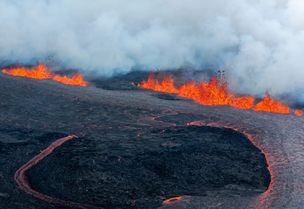 Vulcão entra em erupção na Islândia | Reprodução/RUV