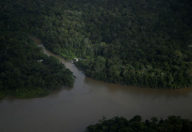 MPF determina que Petrobras e empresas envolvidas expliquem o que vazou no mar | Reuters/Ricardo Moraes