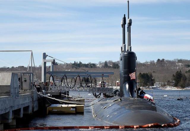Casal de espiões tentou vender segredos de submarino nuclear para o Brasil | AP
