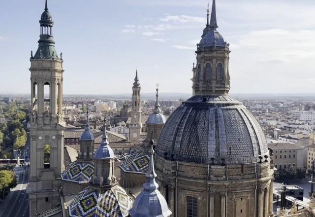 Catedral de Nossa Senhora do Pilar, em Zaragoza na Espanha