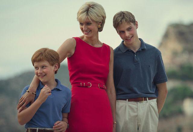 Cena de The Crown da Princessa Diana com seus filhos