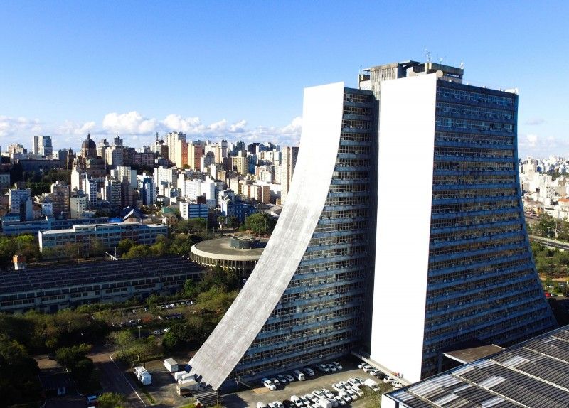 Centro Administrativo Fernando Ferrari (CAFF), em Porto Alegre 