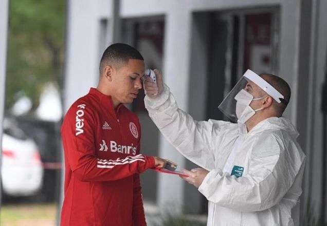 Clubes brasileiros voltam aos treinos e atletas têm nova rotina