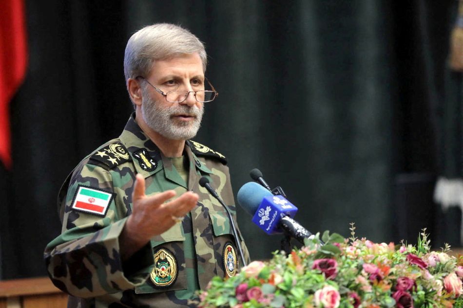 Comandante-chefe do Exército iraniano, Amir Hatami | 7 de janeiro de 2026/Exército iraniano/Wana (Agência de Notícias da Ásia Ocidental)/Divulgação via Reuters