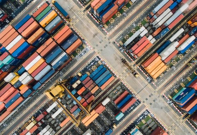 EUA acusam chineses de transporte ilegal de mercadorias EUA acusam chineses de transporte ilegal de mercadorias