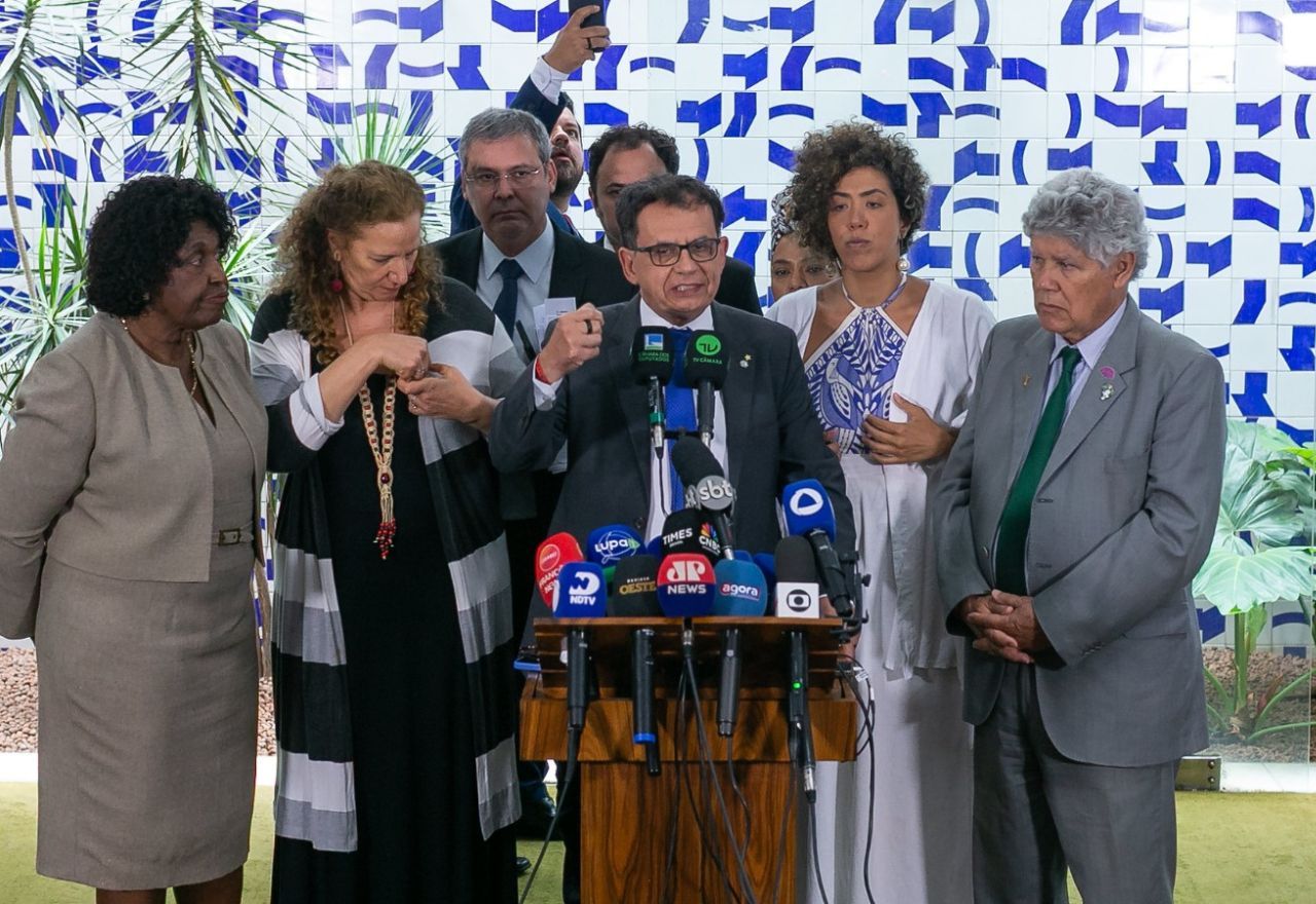  O ofício é assinado por nove parlamentares - Gustavo Bezerra / PTnaCâmara