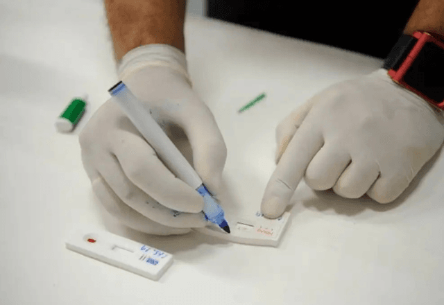 Hepatites virais: como diagnosticar e prevenir doença silenciosa no fígado?