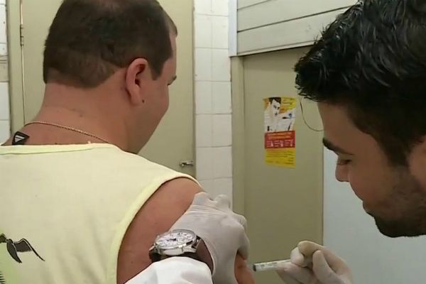 Confirmação de morte por febre amarela gera preocupação no Rio de Janeiro Confirmação de morte por febre amarela gera preocupação no Rio de Janeiro