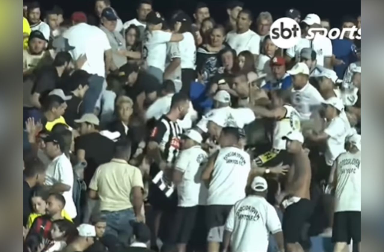 VÍDEO: Torcedores do Santos brigam antes de jogo na Sul-Americana