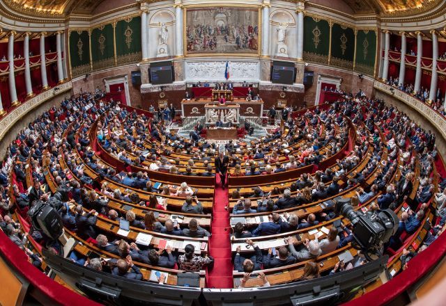 Plenário da Assembleia Nacional da França, em Paris. Foto: Divulgação