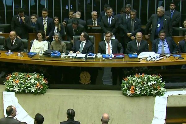Congresso Nacional retoma os trabalhos nesta segunda-feira