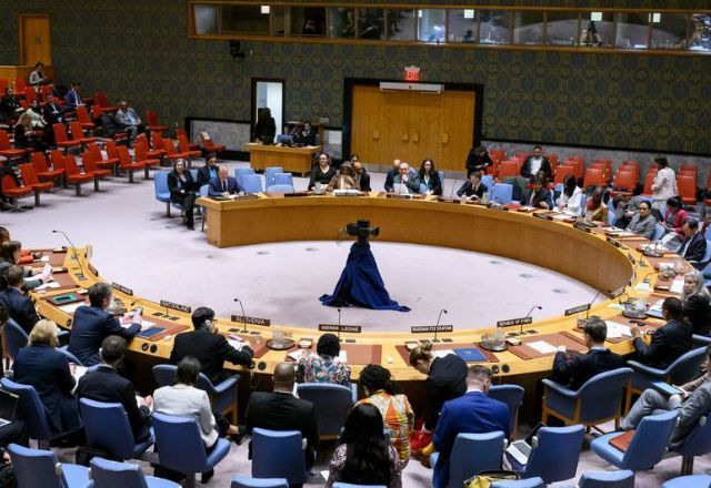 Irã e Israel trocam acusações e prometem retaliação em caso de ataques