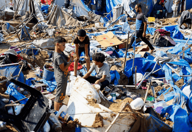Mais de 300 crianças morreram em Gaza desde o cessar-fogo Mais de 300 crianças morreram em Gaza desde o cessar-fogo
