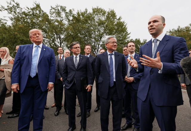 Trump considera criar comitê para supervisionar setor de IA Trump considera criar comitê para supervisionar setor de IA