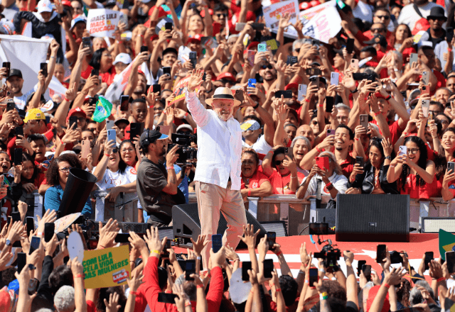 Primeiro ato de campanha do presidente Lula, no estádio 1º de Maio, em São Bernardo do Campo (SP) | Foto: Paulo Pinto/Agencia Brasil - 16.08.2026