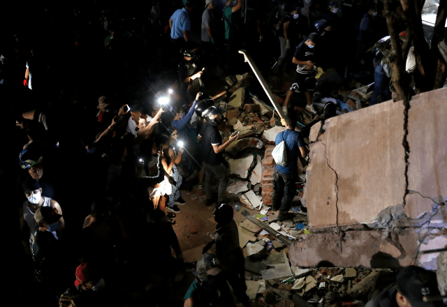 Sobe Para 132 O Numero De Mortos Apos Terremoto Na Colombia