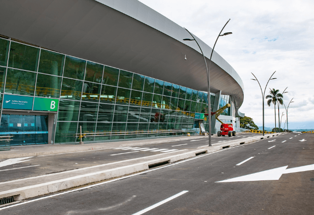 Aeroporto Na Colombia Segue Fechado Para Voos Comerciais
