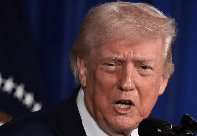 Trump afirma que terras raras integram acordo sobre a Groenlândia