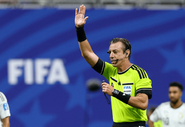 Arbitro brasileiro Raphael Claus | Foto: Bernadett Szabo/Reuters - 21.06.2026