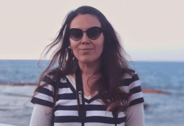 Jornalista brasileira Stefani Costa, correspondente do portal de notícias 'Opera Mundi' em Lisboa | Foto: Reprodução/X/@sttefanicosta