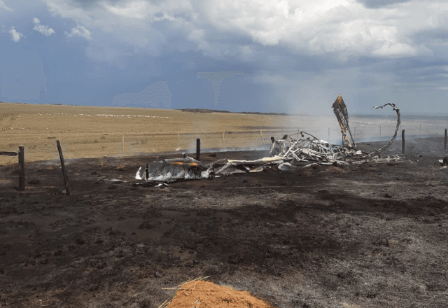 Avião agrícola cai em lavoura de soja no Mato Grosso e pega fogo em seguida | Foto: SBT - 08.11.2025