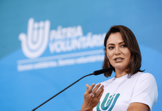 Ex-primeira-dama Michelle Bolsonaro (PL), presidente do Conselho do programa "Pátria Voluntária", durante evento para celebrar o Dia Nacional do Voluntariado | Foto: Alan Santos/PR/Agência Brasil - 26.08.2021