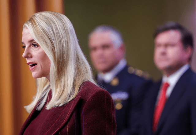 Procuradora-geral dos EUA, Pam Bondi | Foto: Tom Brenner/Reuters - 19.11.2025