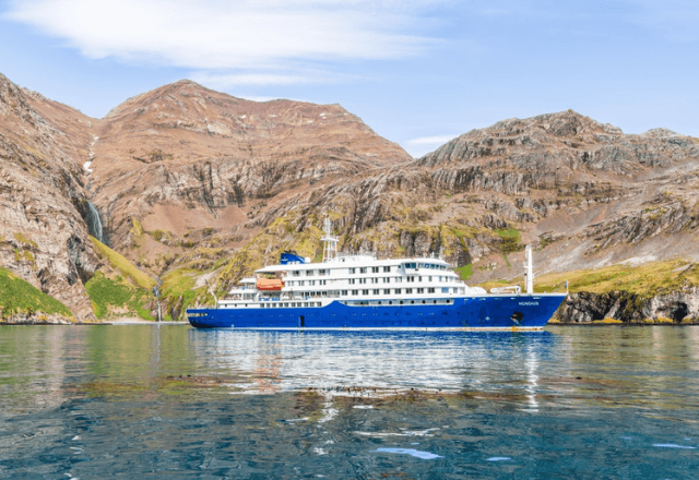 Navio de cruzeiro 'MV Hondius', operado pela Oceanwide Expeditions | Foto: Divulgação/Oceanwide Expeditions