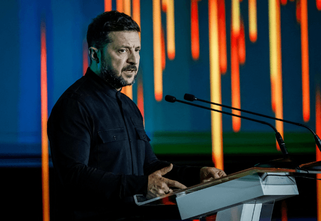 Zelensky: Eleições em meio à guerra 'destruiriam' a Ucrânia Zelensky: Eleições em meio à guerra 'destruiriam' a Ucrânia