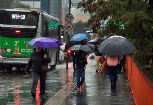 Chuva ganha força e avança ao Sudeste no fim de semana Chuva ganha força e avança ao Sudeste no fim de semana