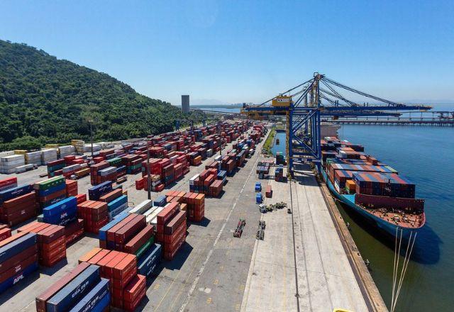 Corrente de comércio, que é a soma das exportações e importações, atingiu US$ 54,35 bilhões | Agência Brasil