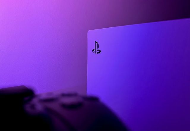 Cortes acontecem em vários estúdios de games do PlayStation | Unsplash