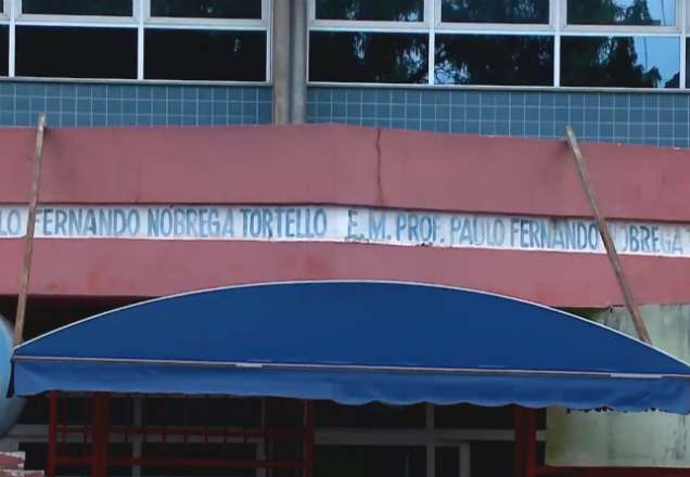 Crianças encontram corpo em quadra de escola de Sorocaba Crianças encontram corpo em quadra de escola de Sorocaba
