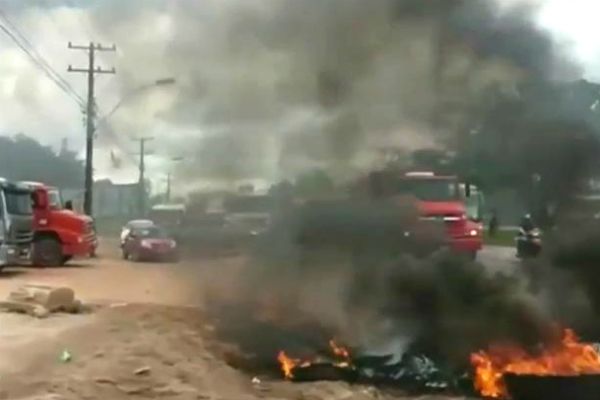 Dados do IBGE mostram impacto da greve dos caminhoneiros na economia Dados do IBGE mostram impacto da greve dos caminhoneiros na economia