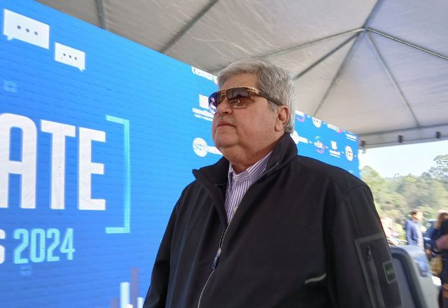 José Luiz Datena chega para debate do SBT | SBT