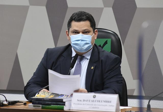 Alcolumbre reage a pressão de evangélicos sobre sabatina de Mendonça Alcolumbre reage a pressão de evangélicos sobre sabatina de Mendonça