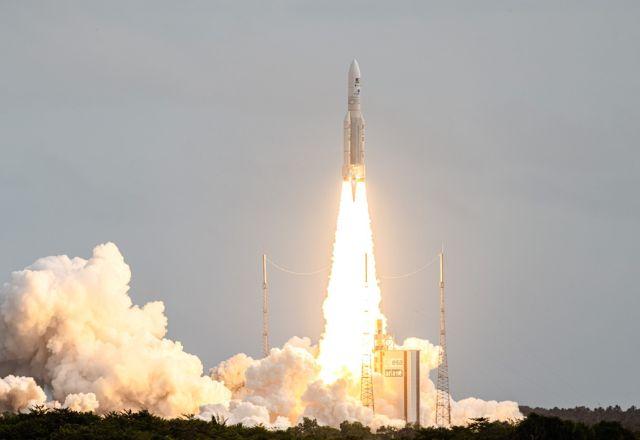 Decolagem da sonda espacial Juice a Jupiter