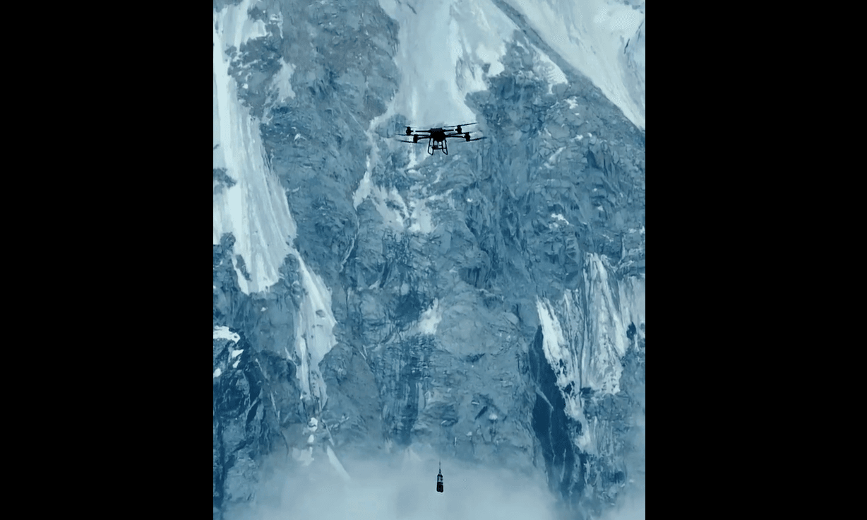 Drone da chinesa DJI faz entrega no Everest | Reprodução/Redes sociais