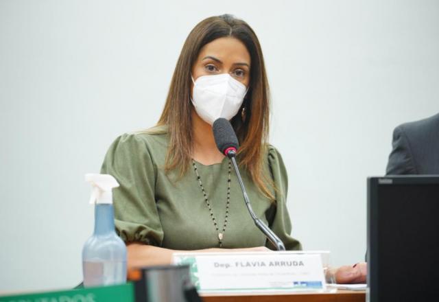 Deputada Flavia Arruda