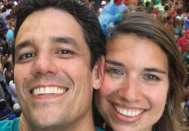 Deputado Daniel Coelho comemora cura do câncer de esposa