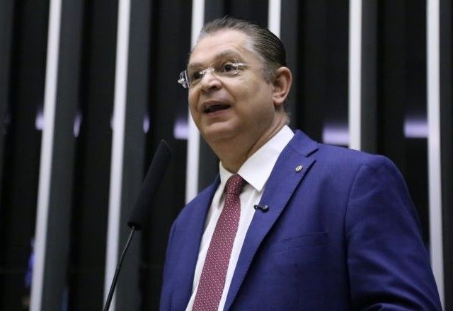 PL propõe jornada 4x3 para desafiar o governo